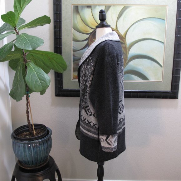 VINTAGE - Wool Blend Oversized Shaket - Picture 3 of 11